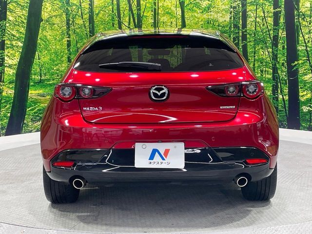 MAZDA3 FASTBACK