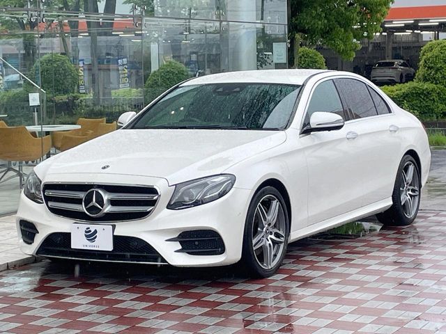 MERCEDES BENZ E class sedan