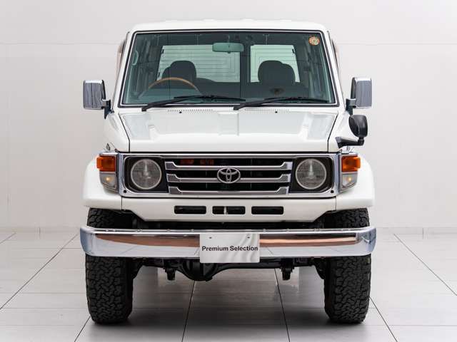 LANDCRUISER van