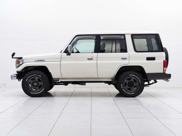 LANDCRUISER van
