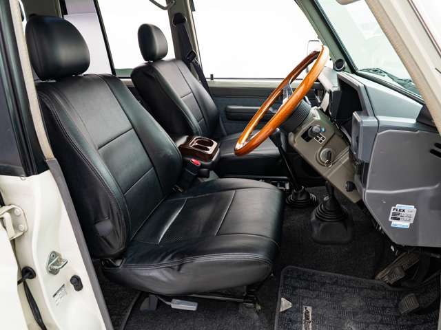 LANDCRUISER van