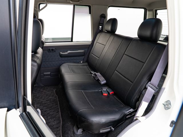 LANDCRUISER van
