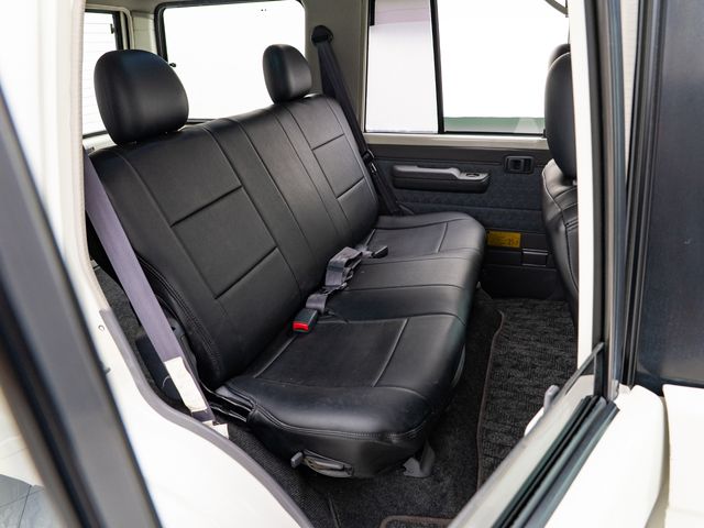 LANDCRUISER van