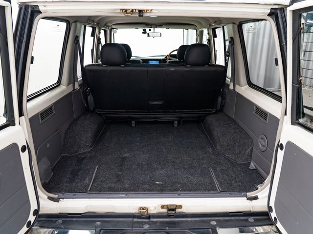 LANDCRUISER van