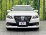 CROWN sedan hybrid