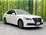 CROWN sedan hybrid