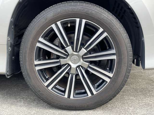 LEXUS LX570 AWD