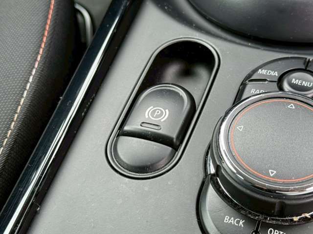 BMW MINI COOPER D CLUBMAN