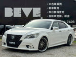 CROWN sedan hybrid