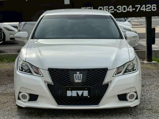 CROWN sedan hybrid