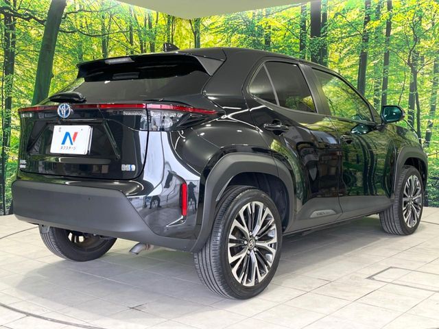 YARIS CROSS HYBRID