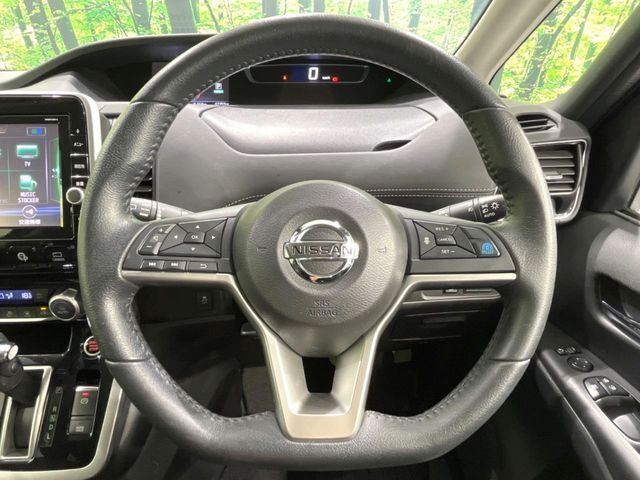 SERENA  S-HYBRID 4WD