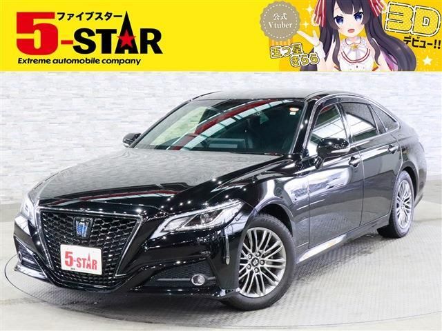 CROWN sedan hybrid
