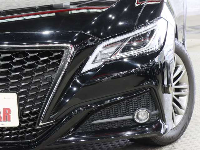 CROWN sedan hybrid