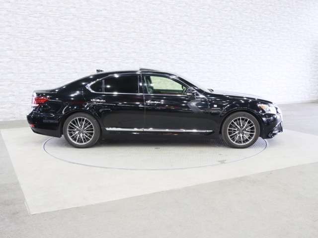 LEXUS LS460