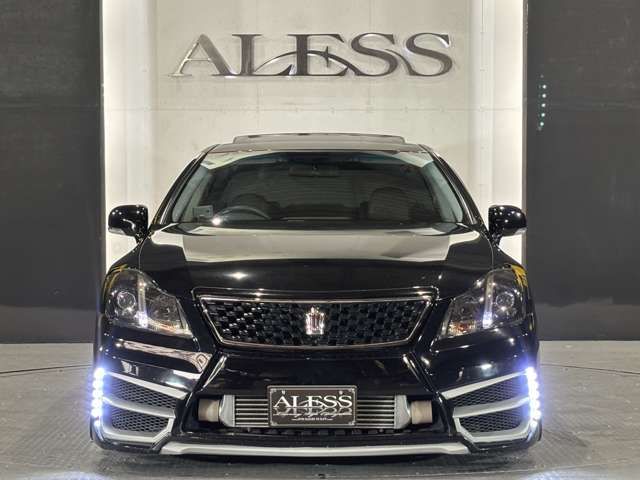 CROWN sedan