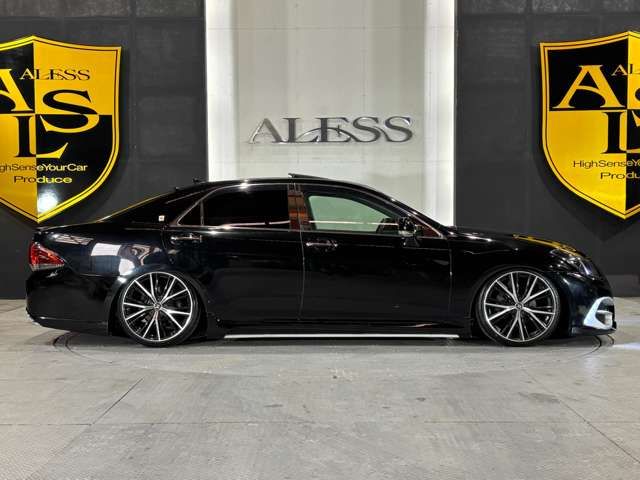 CROWN sedan