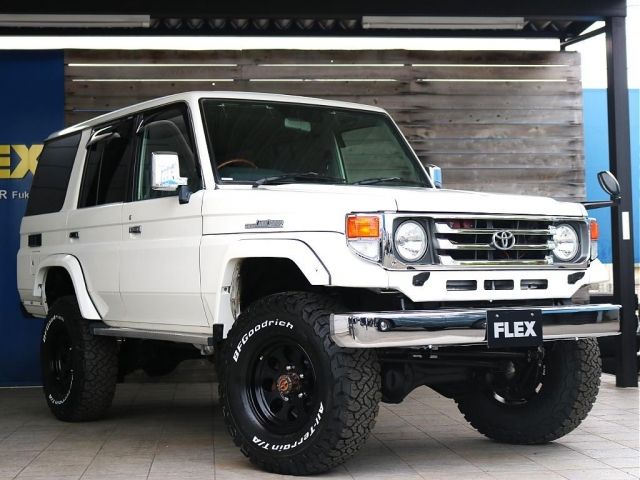 LANDCRUISER van