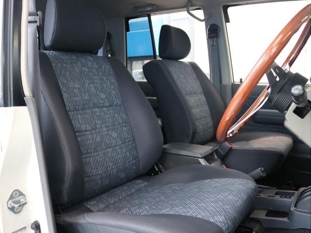 LANDCRUISER van