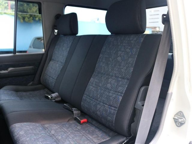 LANDCRUISER van