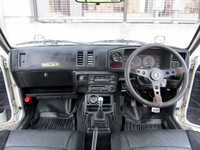 GEMINI sedan