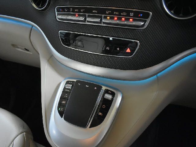 MERCEDES BENZ V class