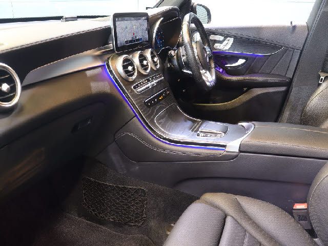 MERCEDES AMG GLC-class