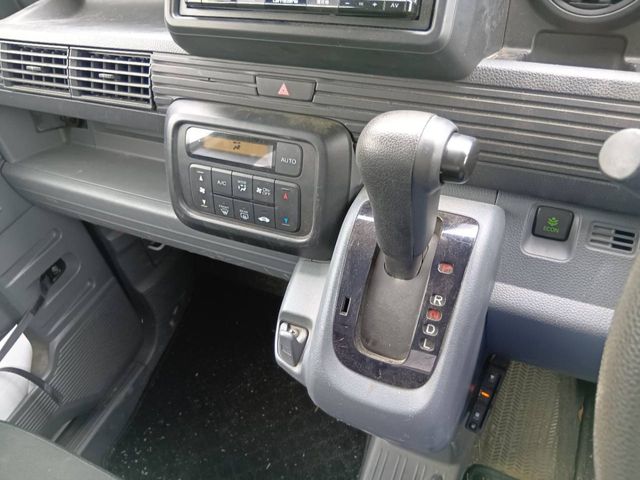 N-VAN