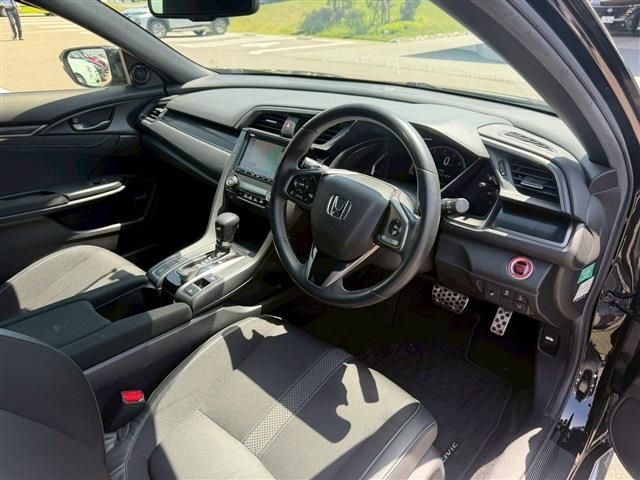 CIVIC hatchback