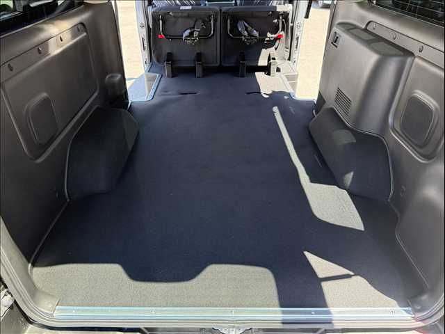 CARAVAN van 4WD