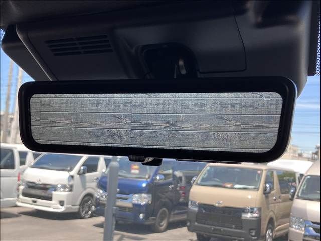 HIACE van 4WD