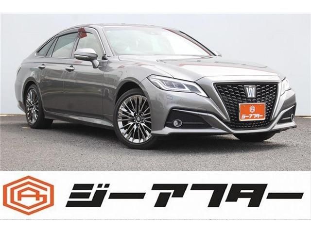 CROWN sedan hybrid 4WD