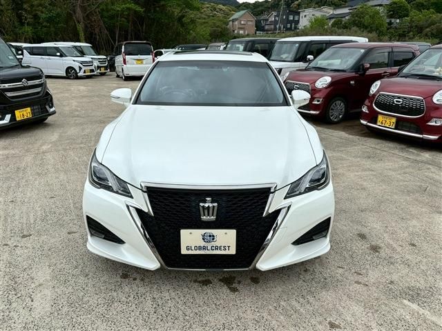 CROWN sedan