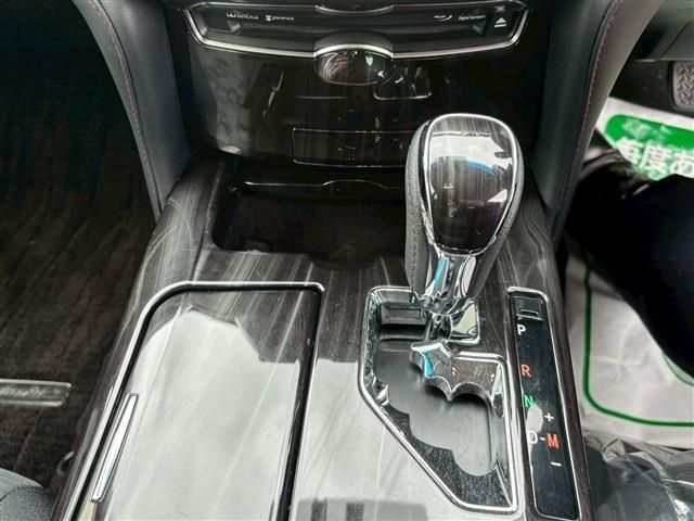 CROWN sedan