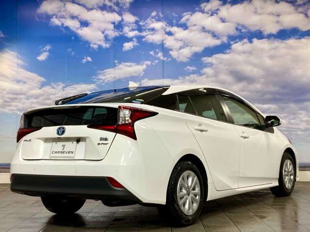 PRIUS 4WD