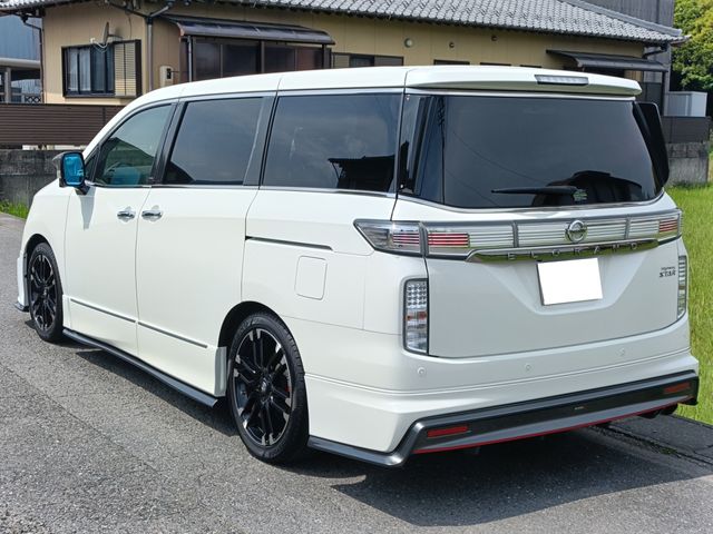 ELGRAND  4WD