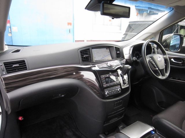 ELGRAND  4WD