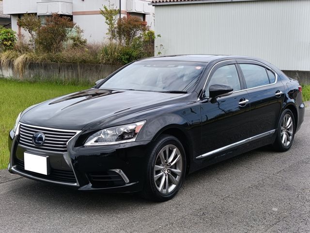 LEXUS LS600hL