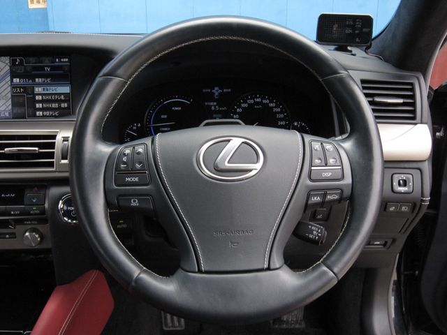 LEXUS LS600hL