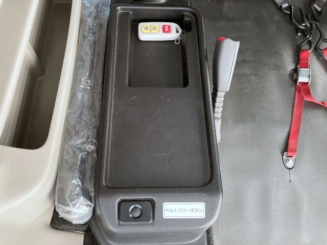 NV100 CLIPPER RIO