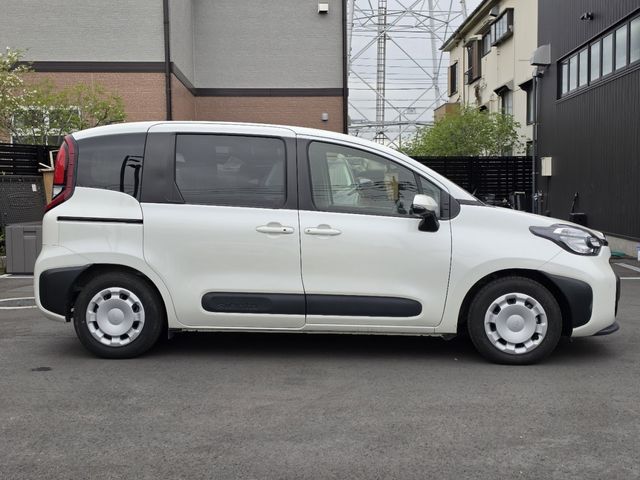 SIENTA HYBRID