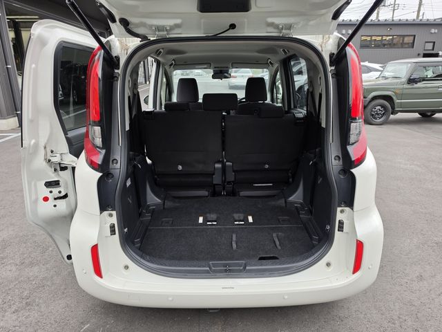 SIENTA HYBRID