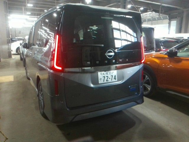 SERENA WG 4WD