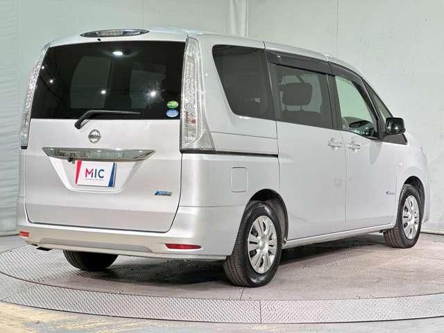 SERENA S-HYBRID 4WD