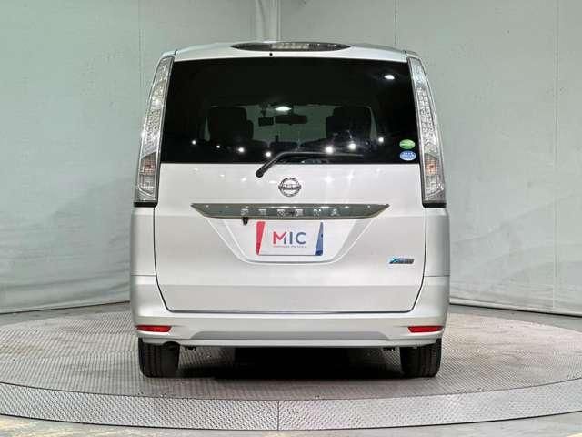 SERENA S-HYBRID 4WD