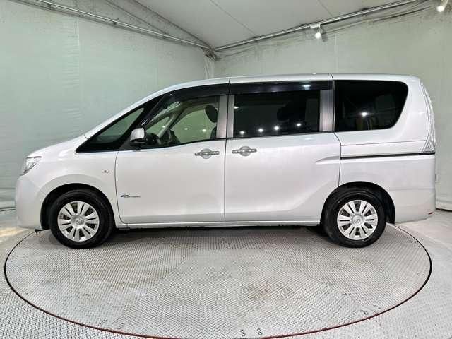 SERENA S-HYBRID 4WD