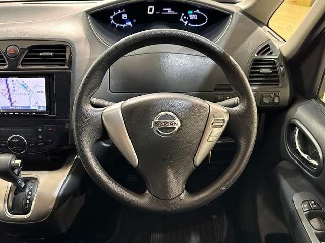 SERENA S-HYBRID 4WD