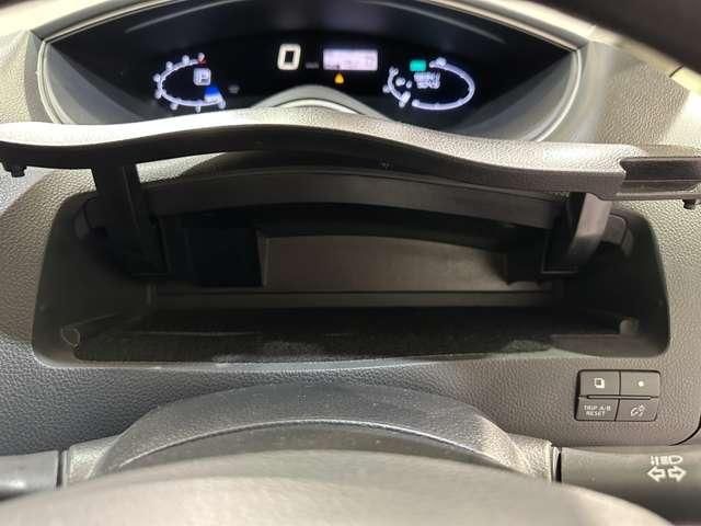 SERENA S-HYBRID 4WD