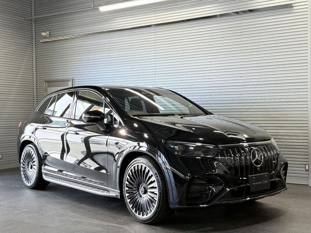 MERCEDES AMG EQE SUV