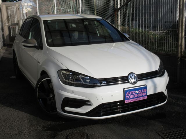 VOLKSWAGEN GOLF R